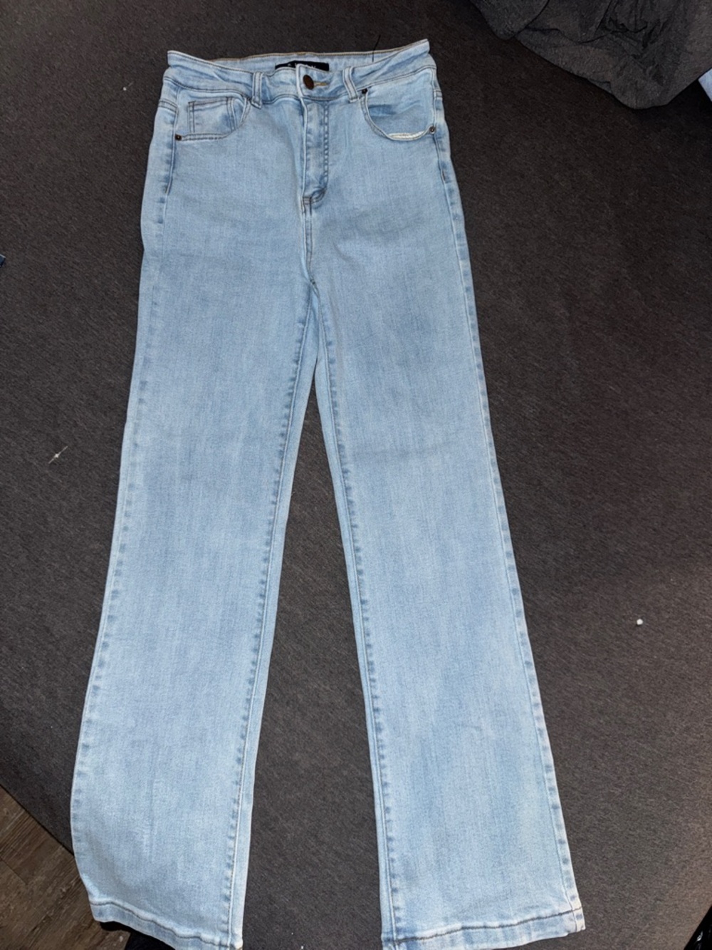 Risen Los Angeles. Size 29/9 Light Wash Straight-Leg Women’s Jeans